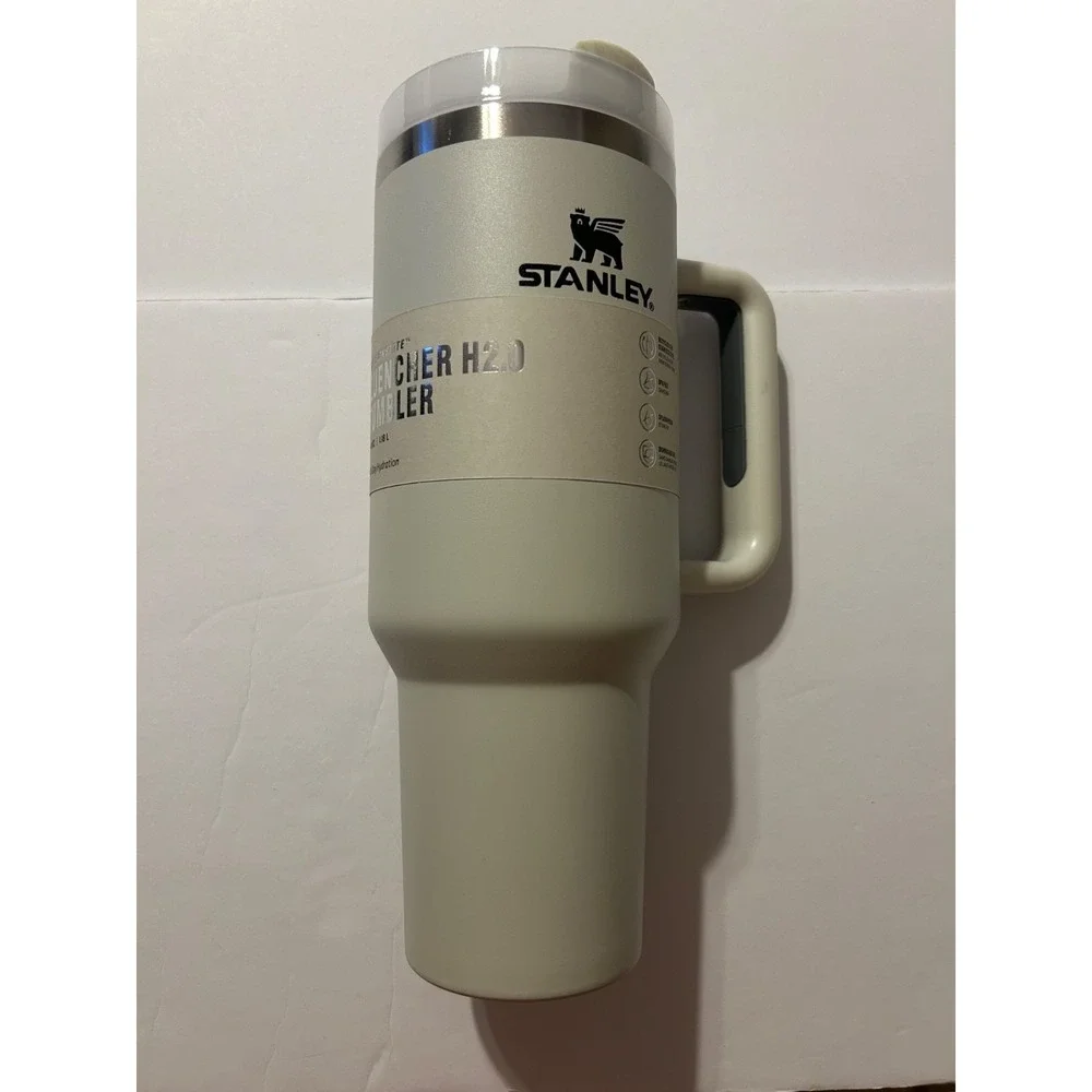 NEW Stanley The Quencher H2.0 FlowState Tumbler 40 oz Cream Beige Insulated Mug